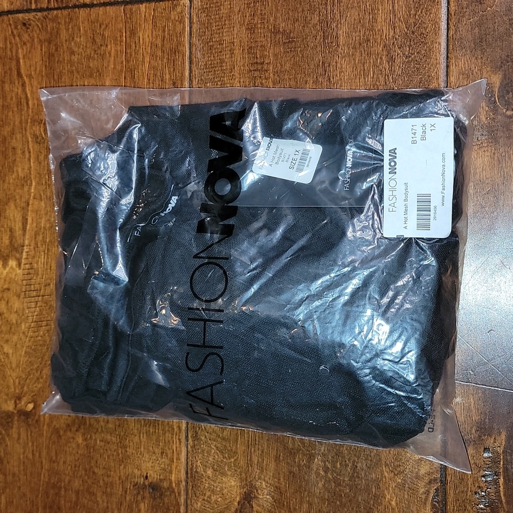 Fashion Nova A Hot Mesh Bodysuit Black 1X - Picture 6 of 8